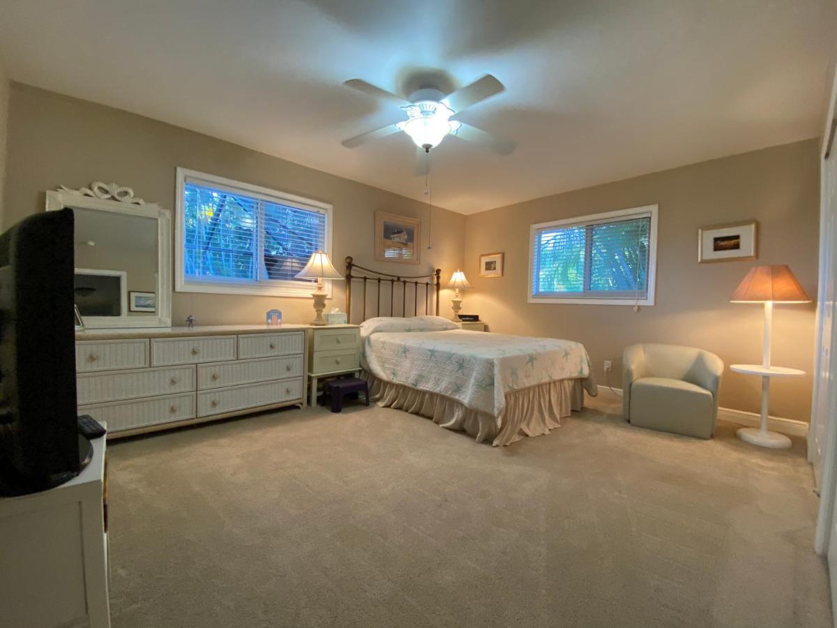 This Homestay Oasis Is The Cape'S Best Place To Stay Cape Coral Kültér fotó
