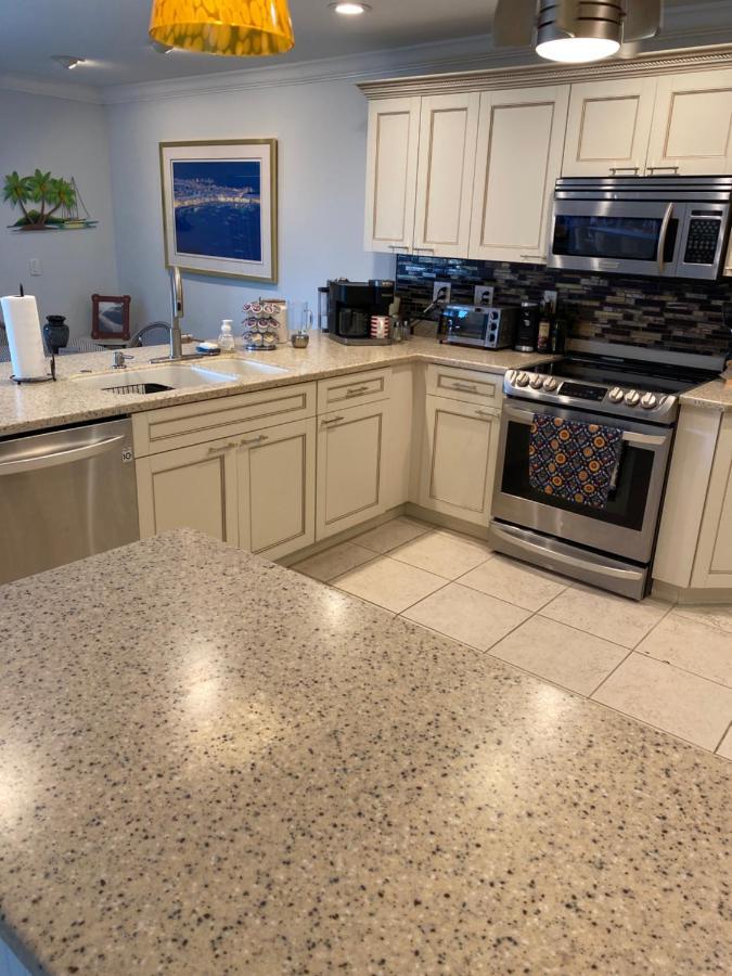 This Homestay Oasis Is The Cape'S Best Place To Stay Cape Coral Kültér fotó