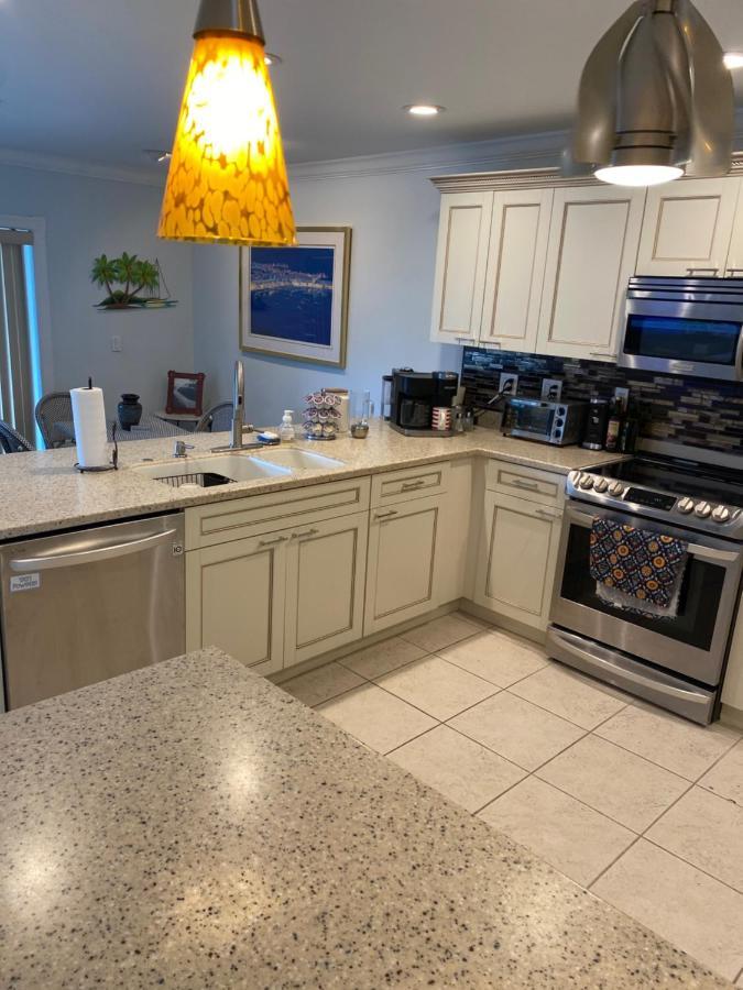 This Homestay Oasis Is The Cape'S Best Place To Stay Cape Coral Kültér fotó